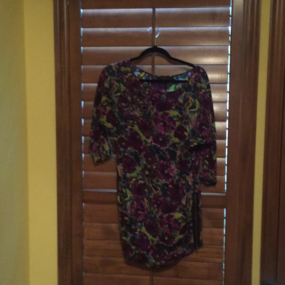 BCBG 3/4 sleeve dress